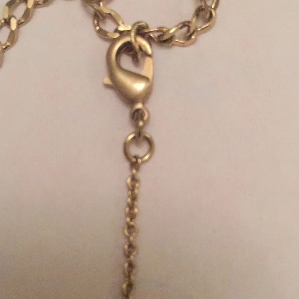 Crystal gold statement necklace. - Picture 7 of 8